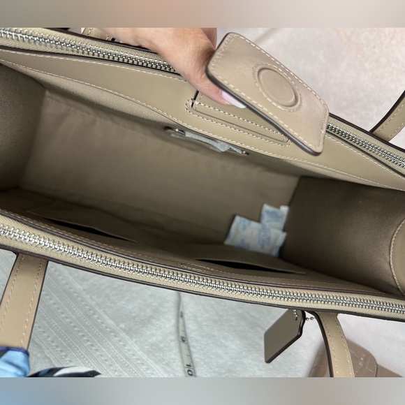 Coach Alligator tote and Wallet. NWT - Picture 4 of 14